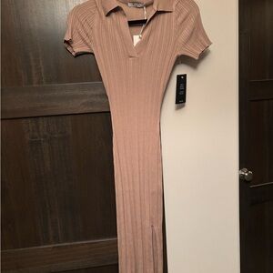 Chic Ribbed Knit Midi Dress in tan